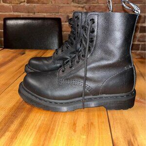 Dr Martens black boots- 1460 mono leather lace up